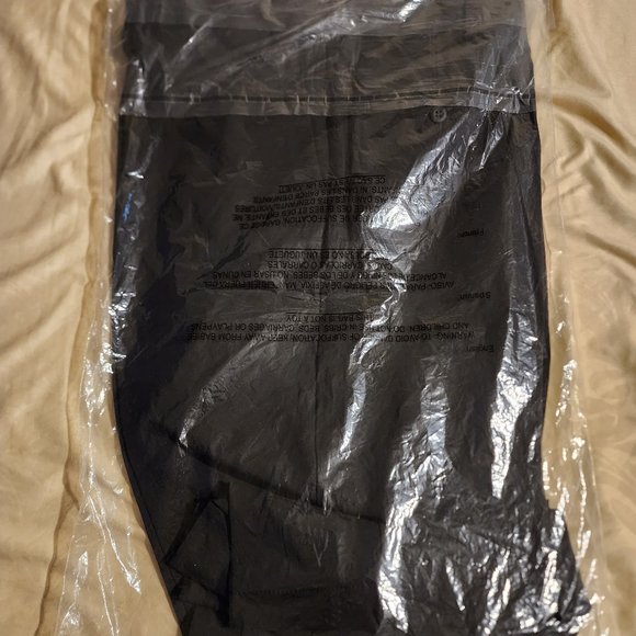 NWT Men's Haggar Black Pants 42x32 - Picture 2 of 3